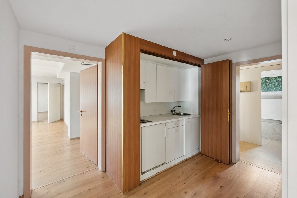 95m² office