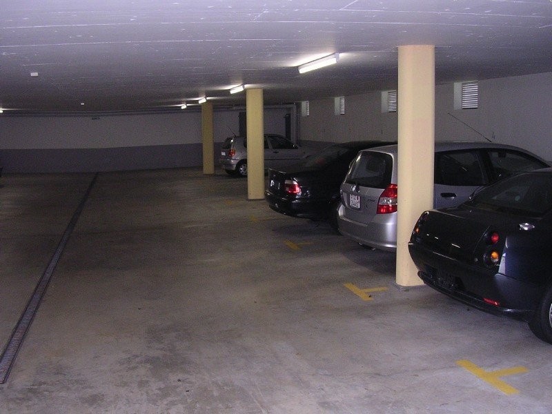 2m² covered bike parking, photo 2 of 2