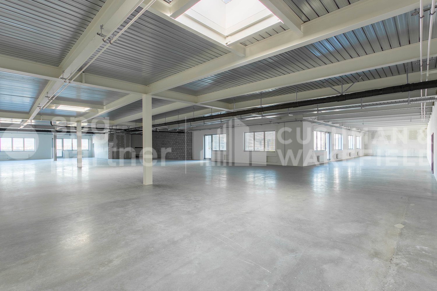 317m² office, photo 7 of 10