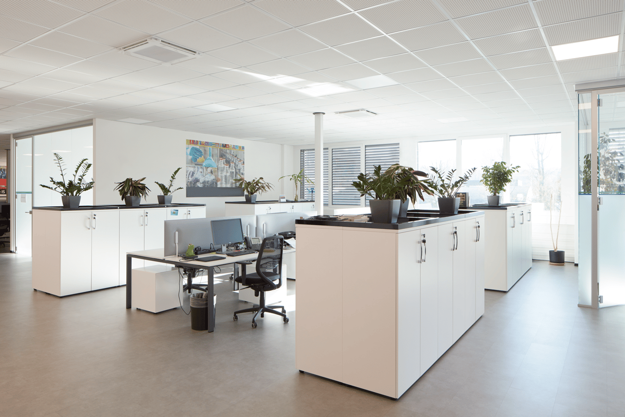 1223m² office