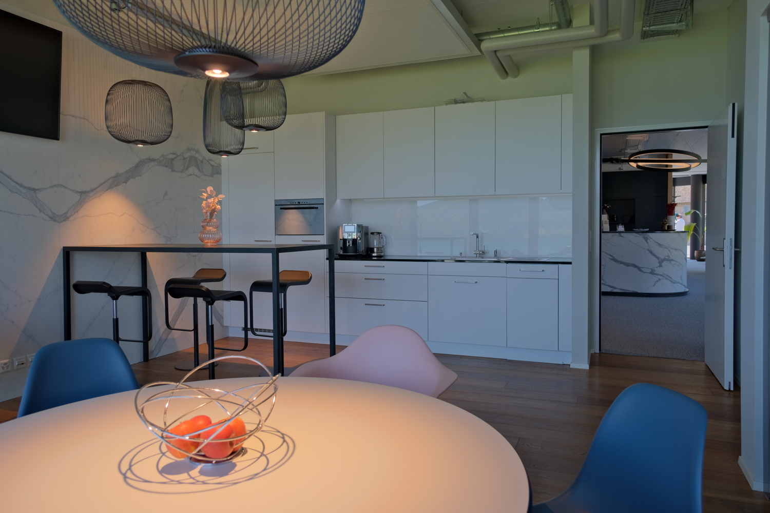 327m² office, photo 4 of 10