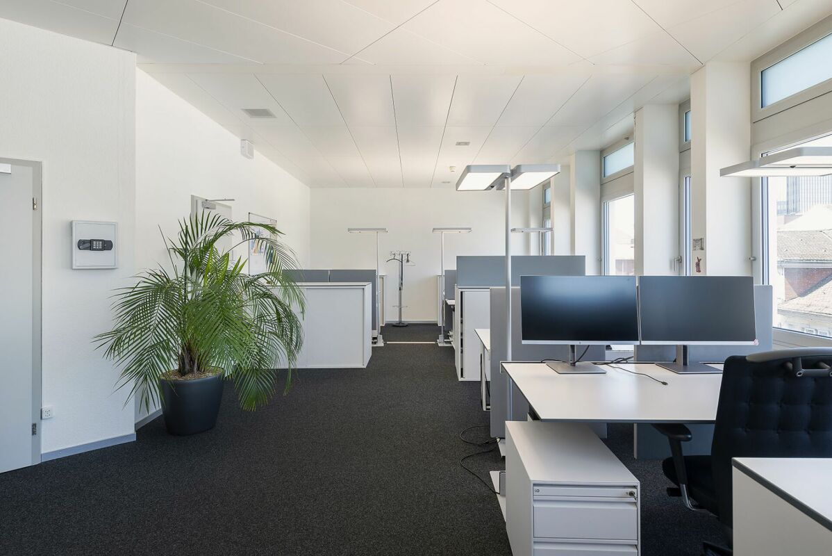 3500m² office, photo 3 of 7