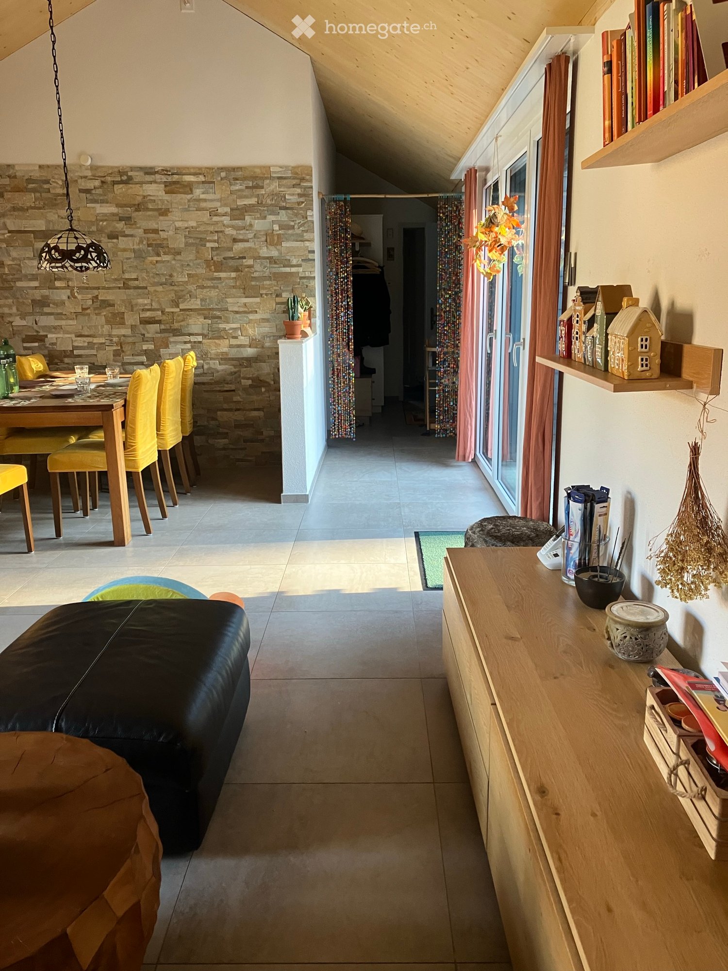 5 rooms apartment