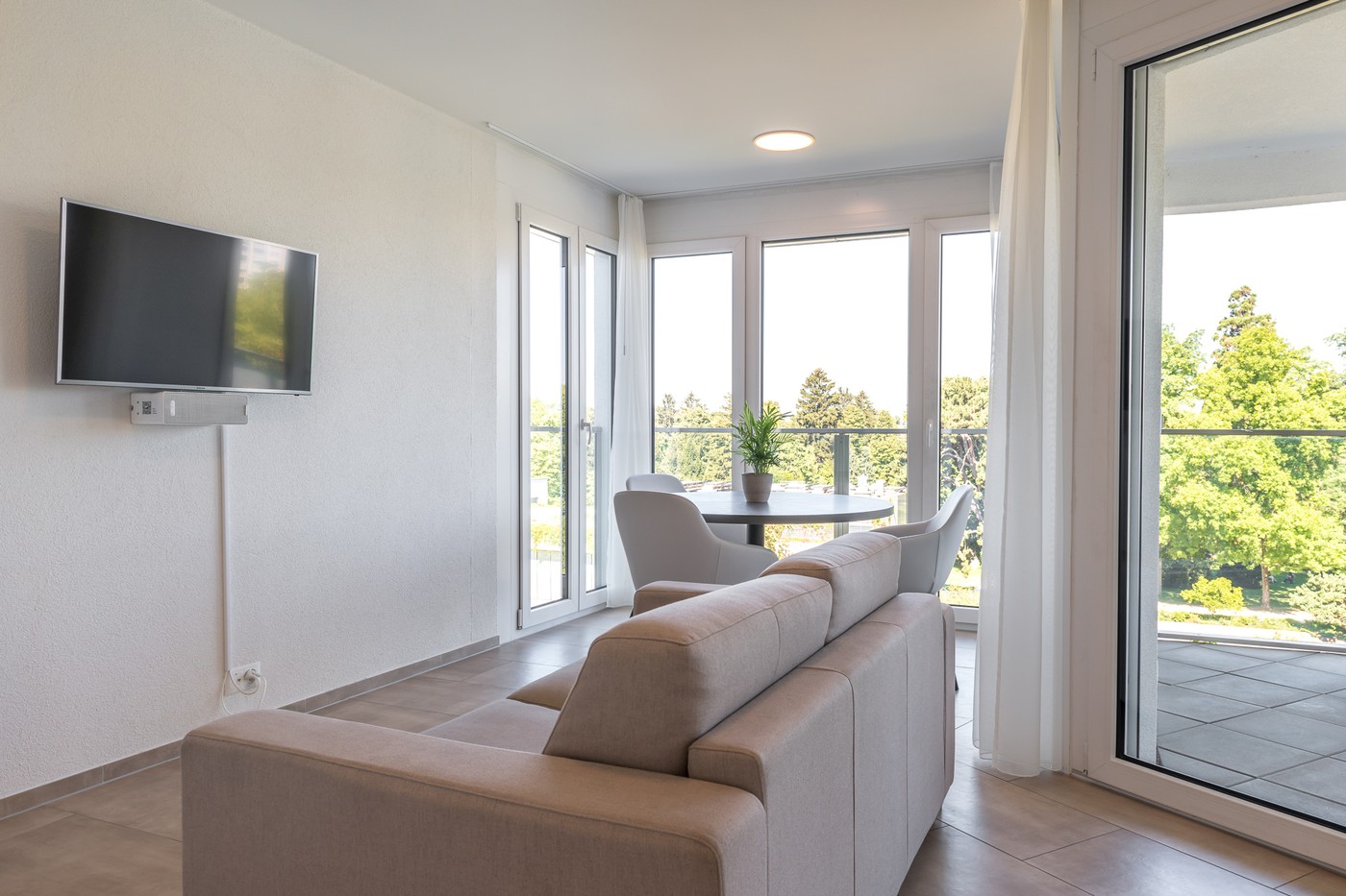 2 ½ Zimmer möblierte Wohnung
