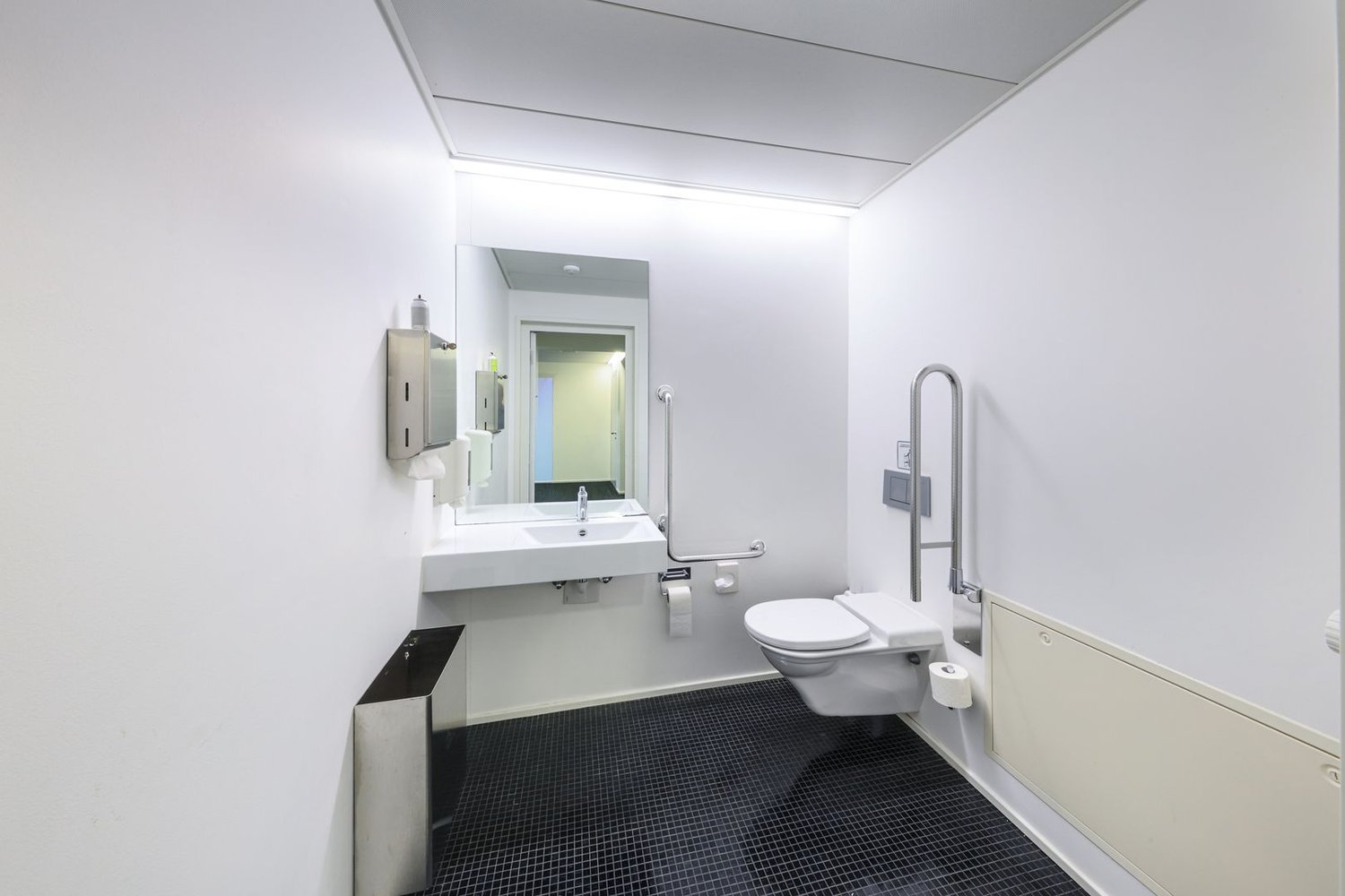 210m² office, Foto 10 von 10