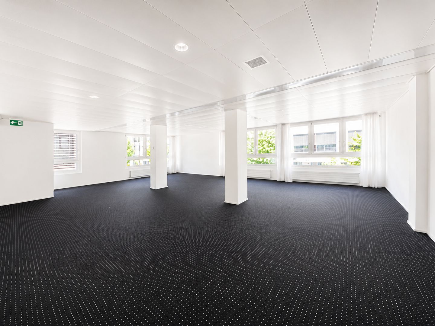 210m² office, Foto 1 von 10