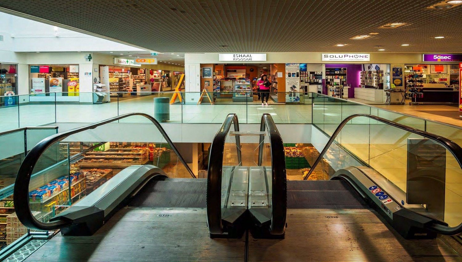 284m² shopping centre, photo 3 of 5