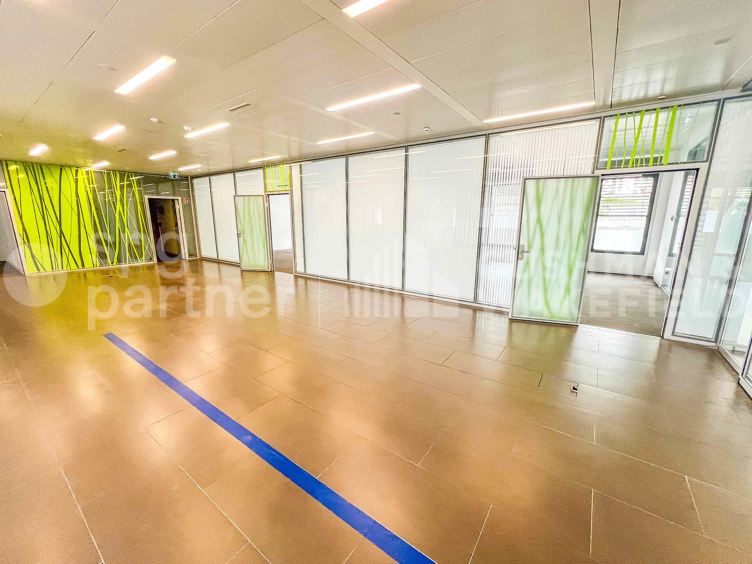 469m² office, photo 7 of 10