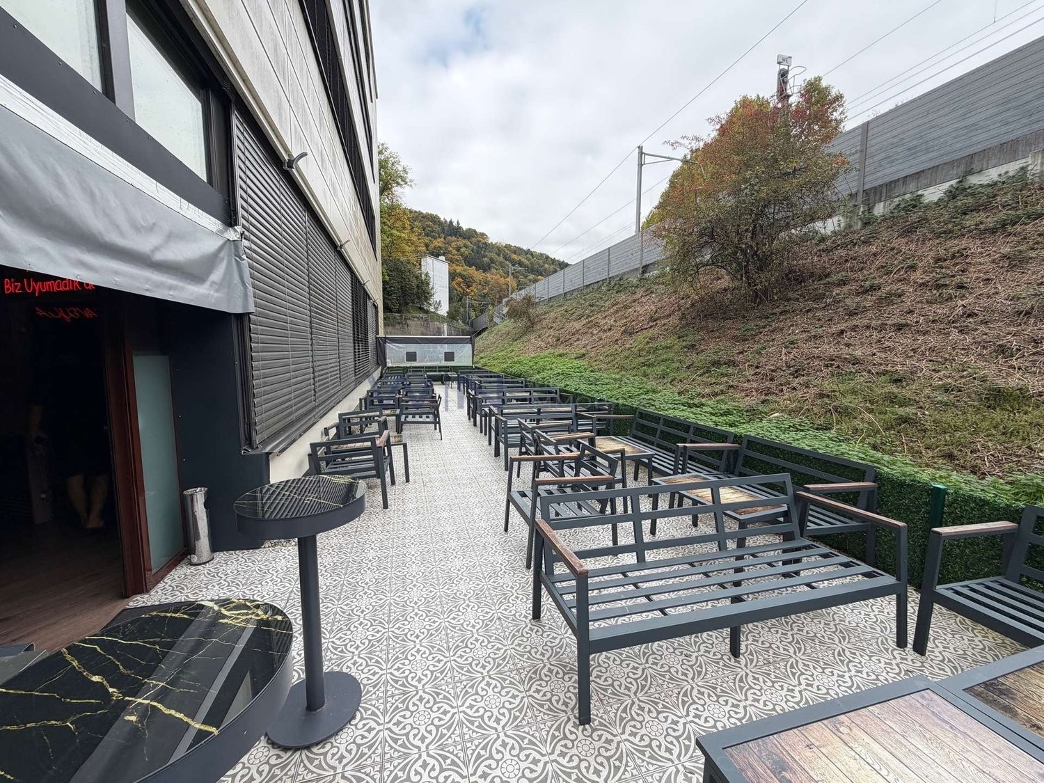 550m² bar, photo 2 of 8