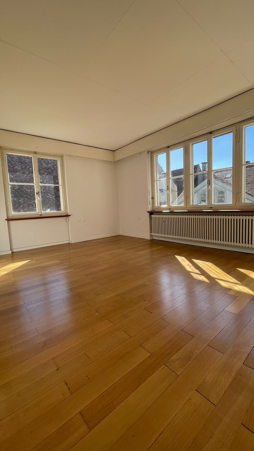 5 rooms apartment