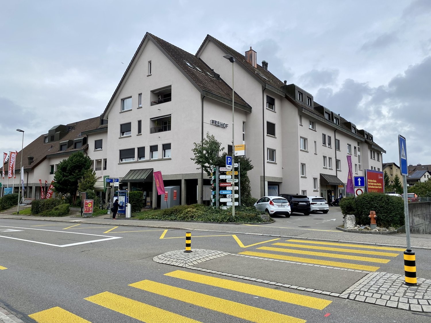 154m² commercial, photo 1 of 6