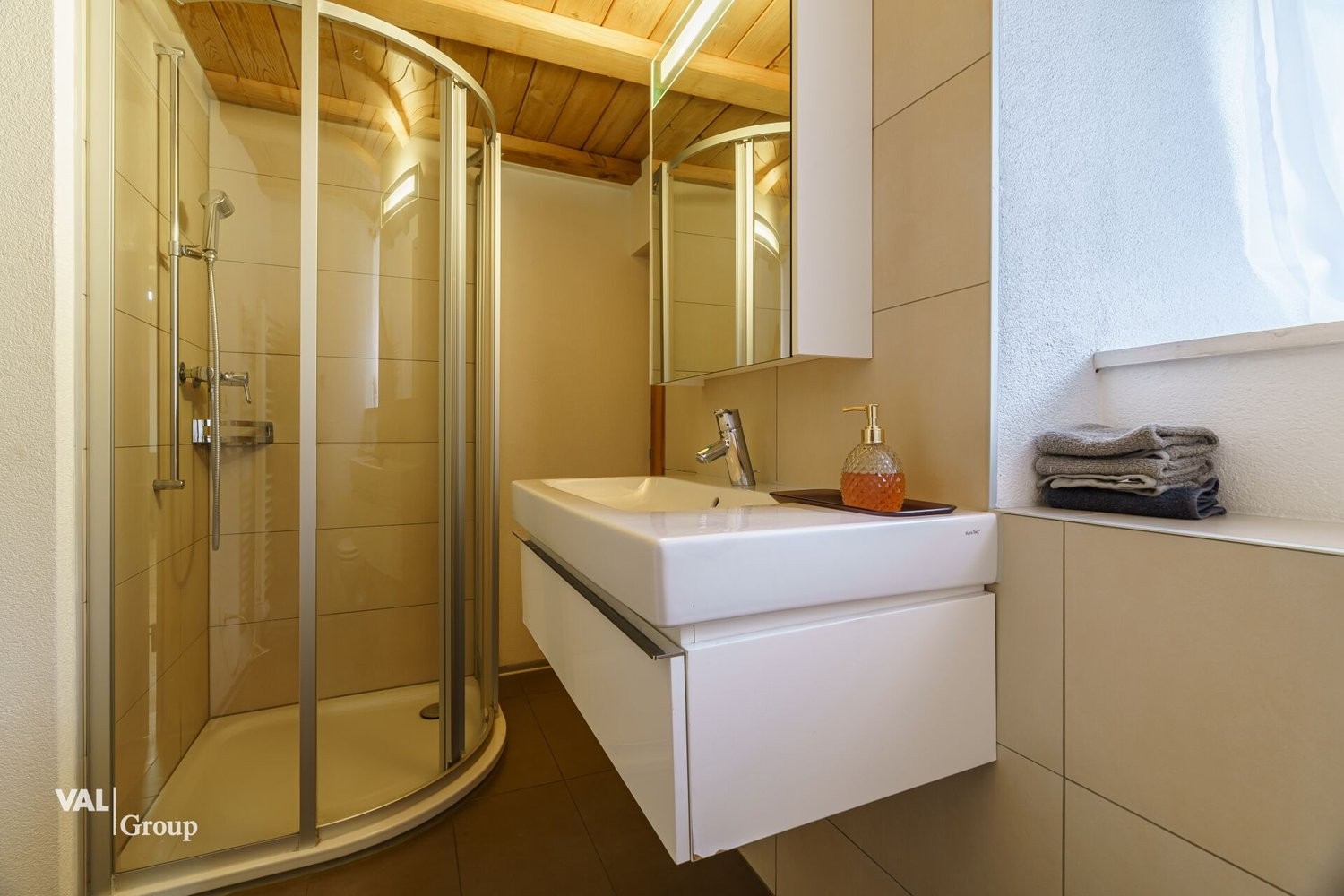 Immeuble d'habitation/commercial