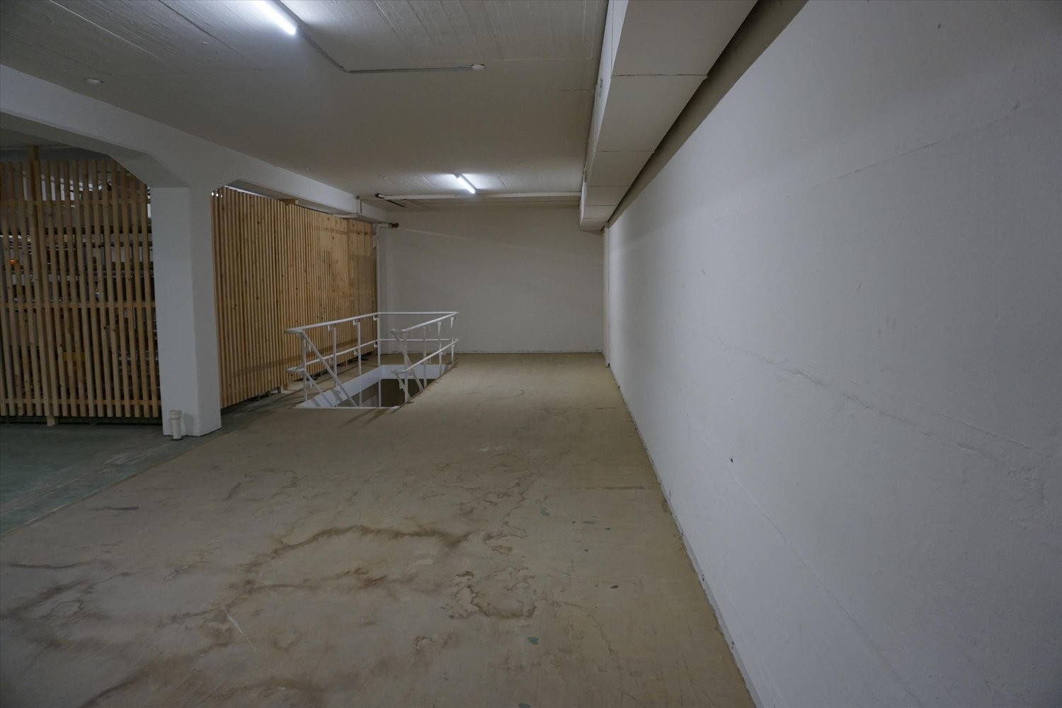 92m² storage room, photo 4 of 6