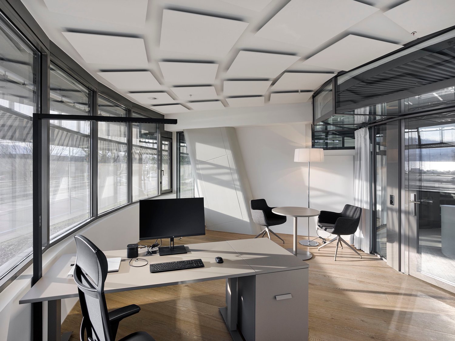 Office, photo 1 of 5