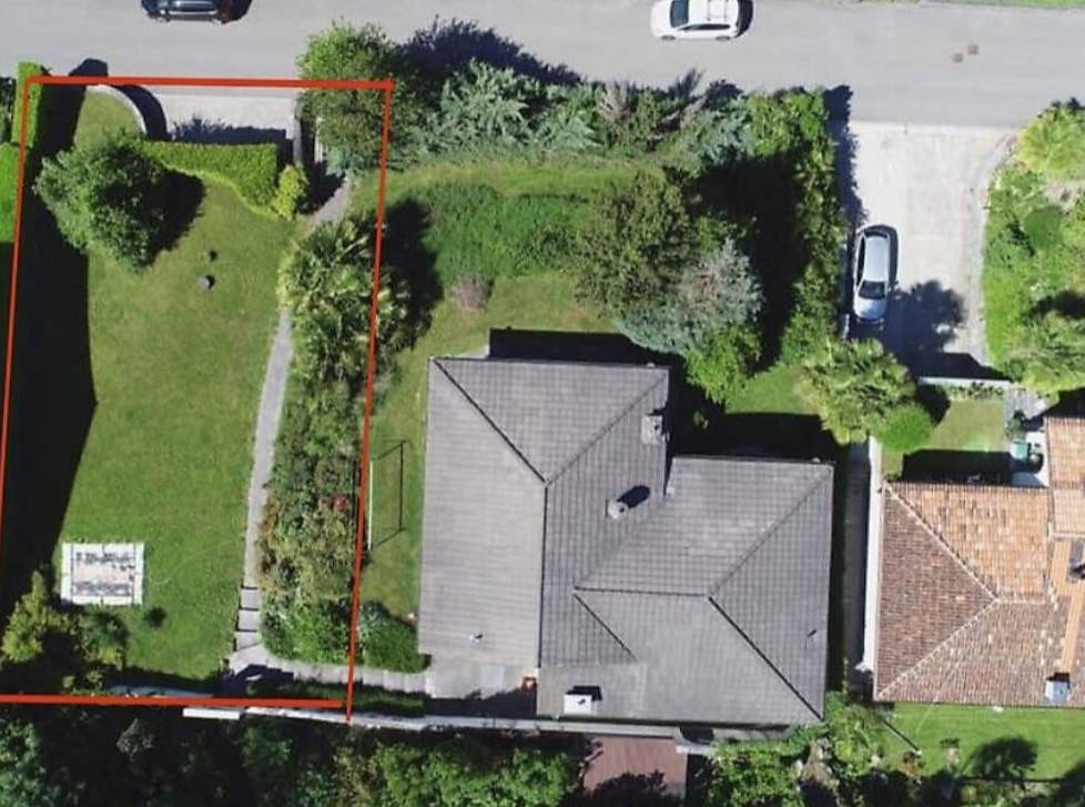 601m² building land, photo 3 of 4