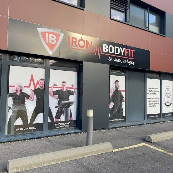 83m² shop
