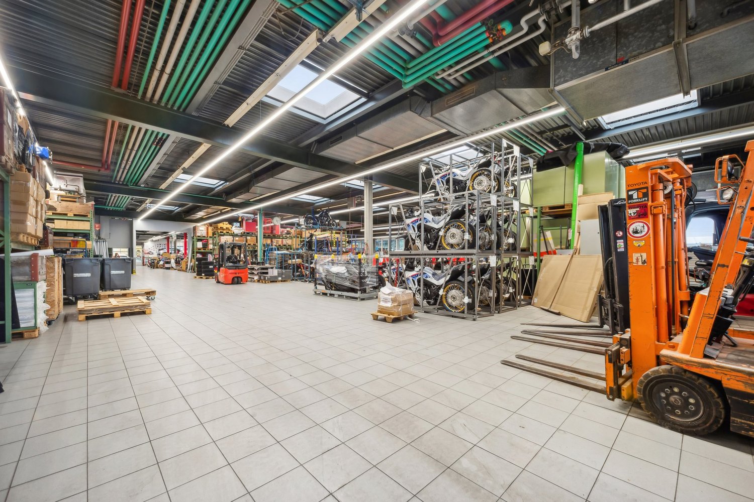 1940m² industrial object, photo 4 of 5