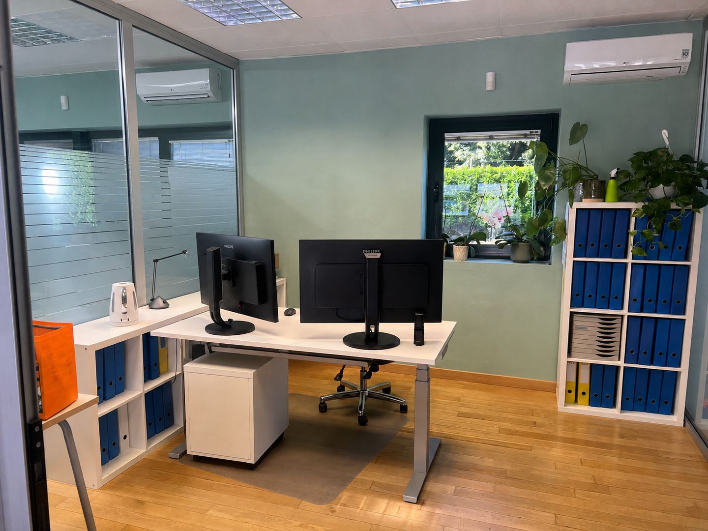 276m² office, photo 5 of 8