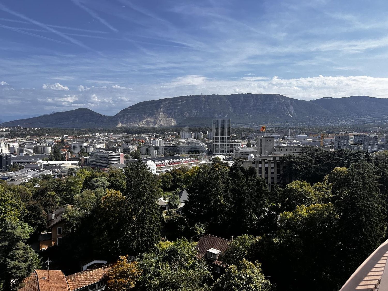 660m² office