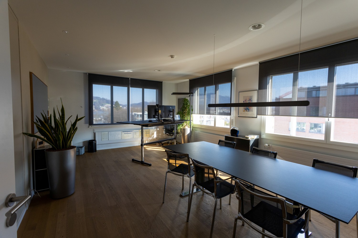 1030m² commercial