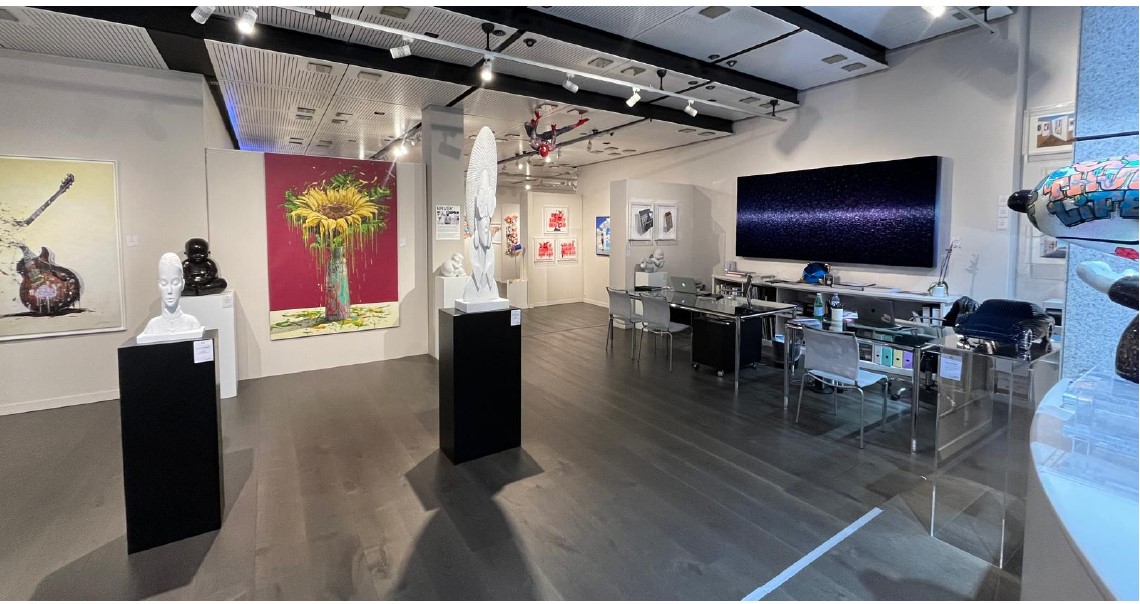 220m² shop, photo 3 of 3