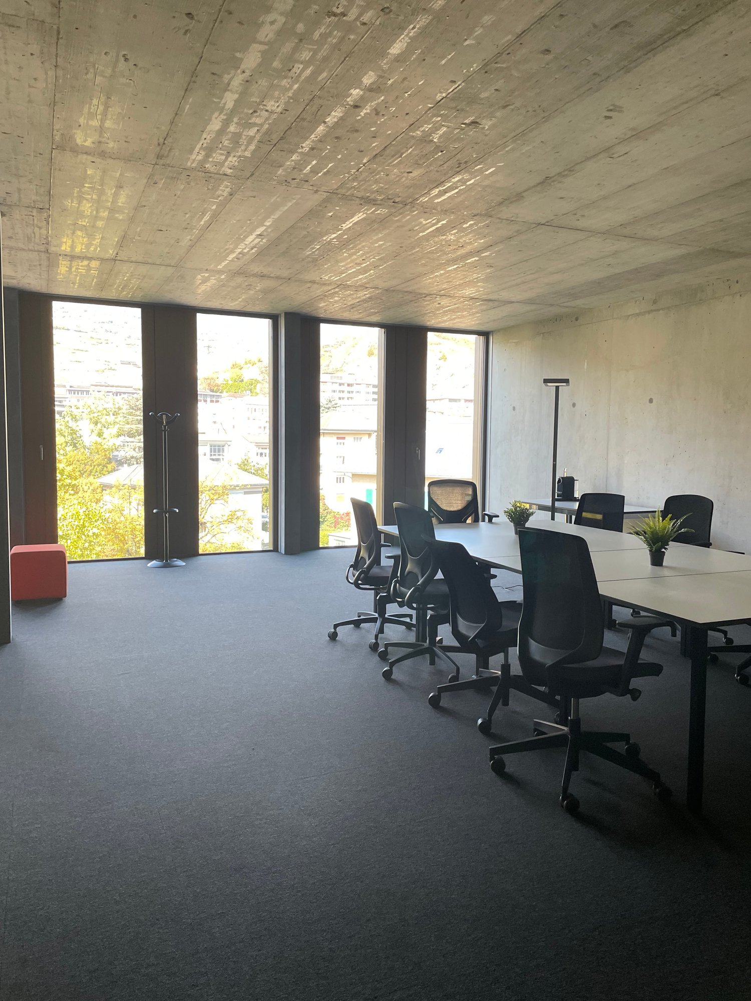 Office, photo 3 of 10