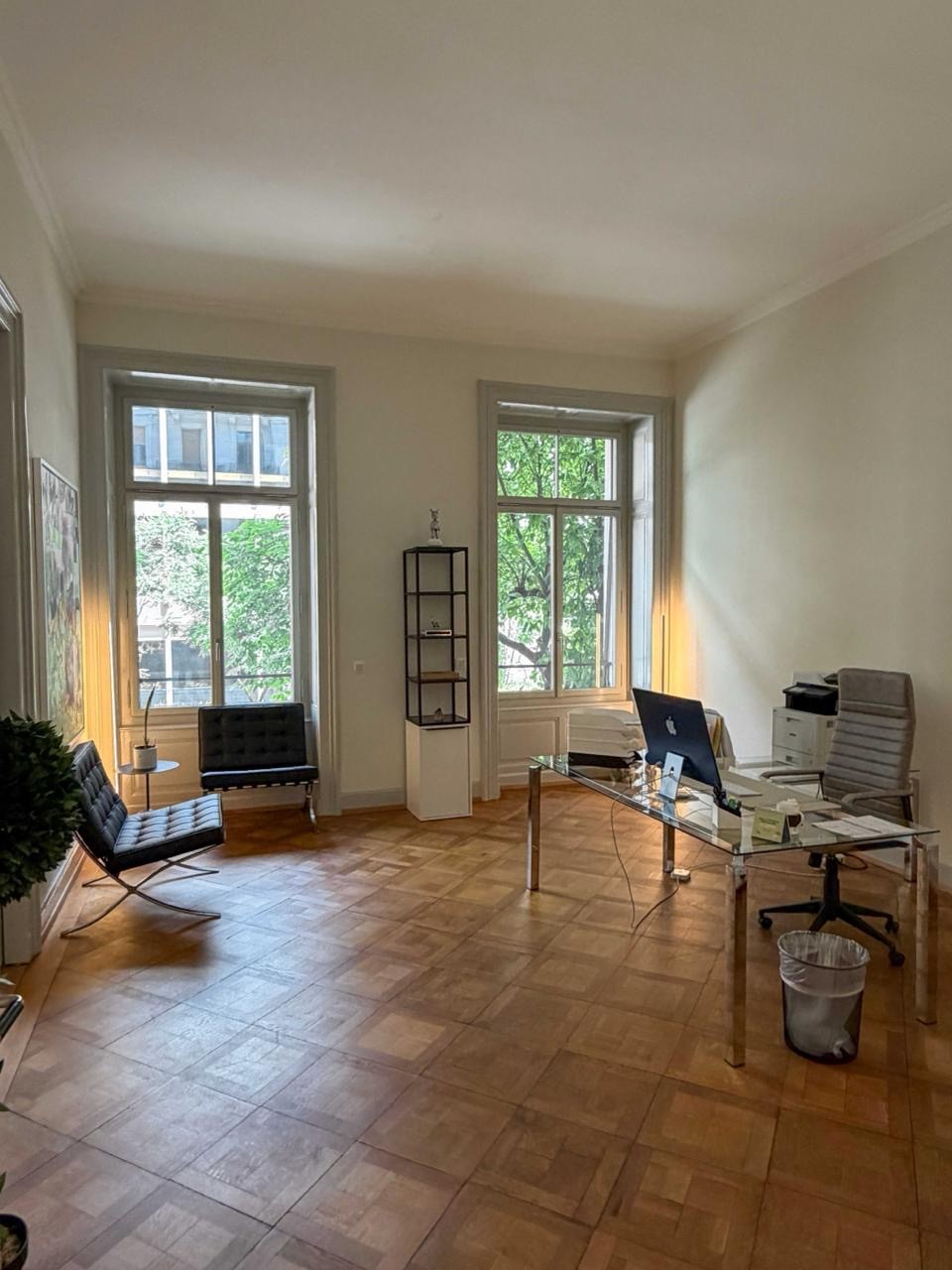 102m² office, photo 1 of 10