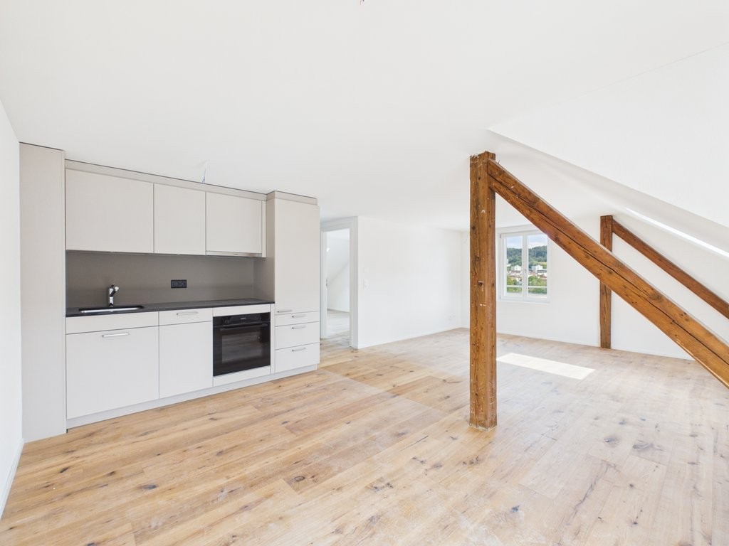 Appartement mansardé de 2 ½ pièces, photo 2 sur 8