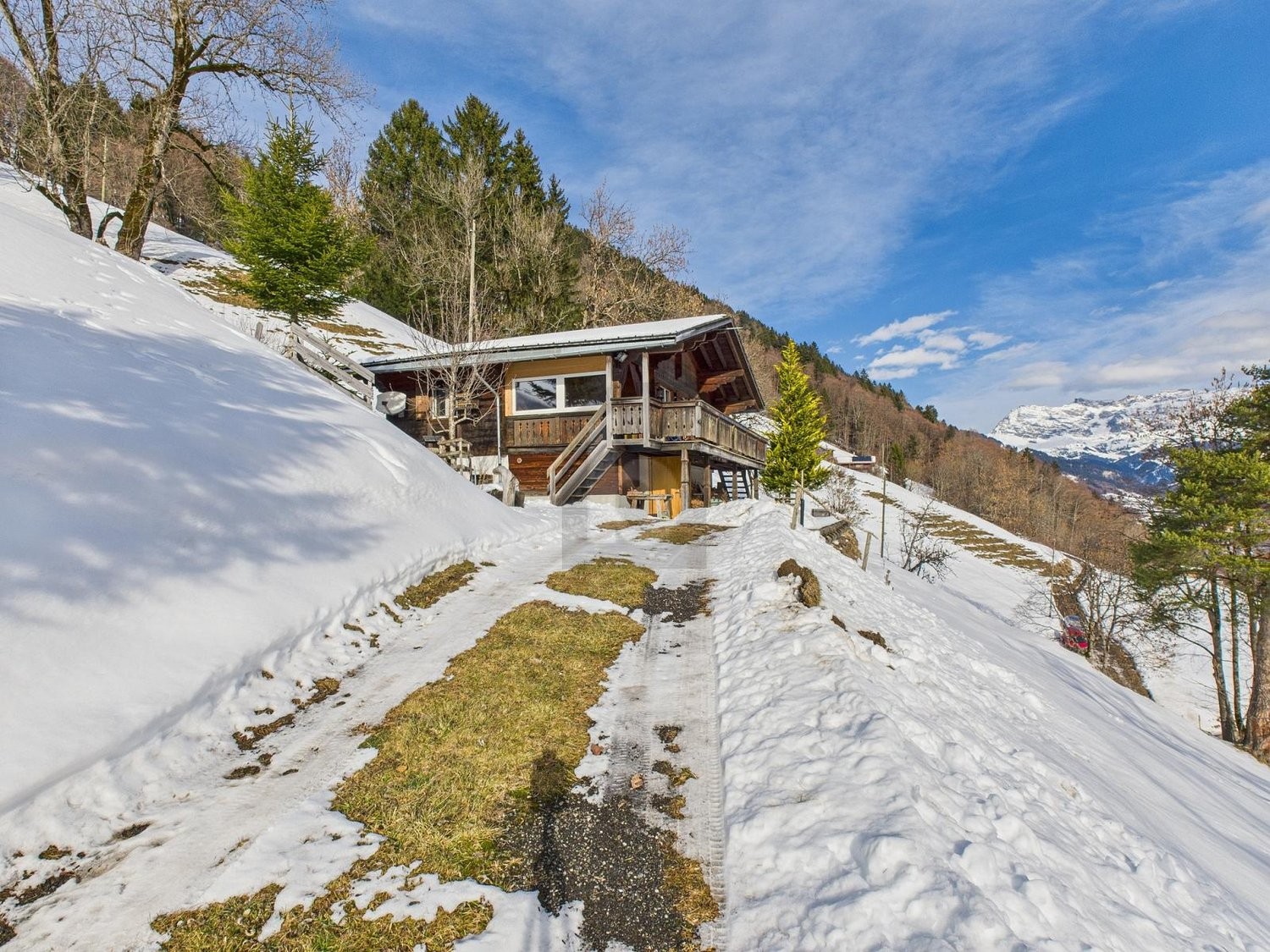 3 ½ rooms chalet, photo 1 of 4