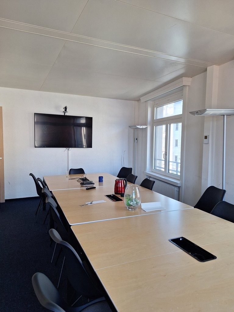 250m² office

To rent an office area of 250 square meters on the 3rd floor of place Bel-Air 1. 

  


Located within an emblematic historic building, the first skyscraper in Switzerland built in the 30s during the Art Deco period, this area offers a unique and prestigious working environment. 

  


