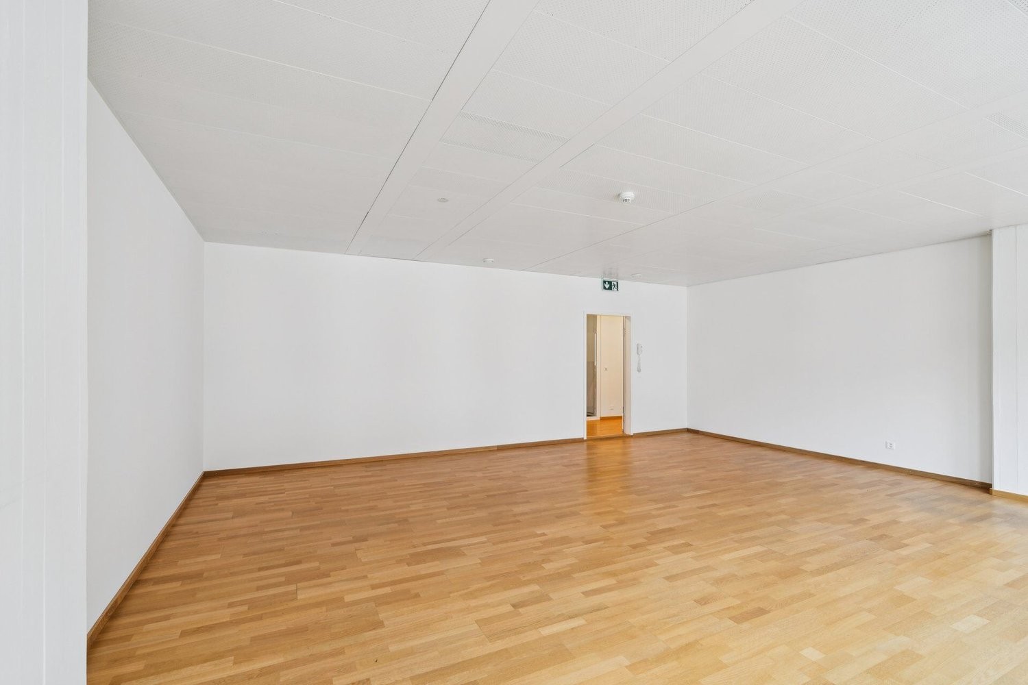 53m² office, photo 1 of 10