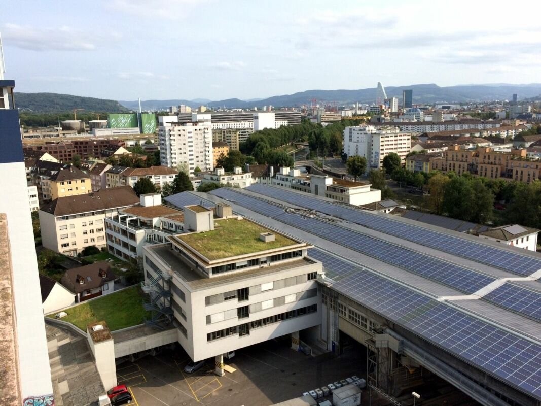 832m² commercial, photo 1 of 8