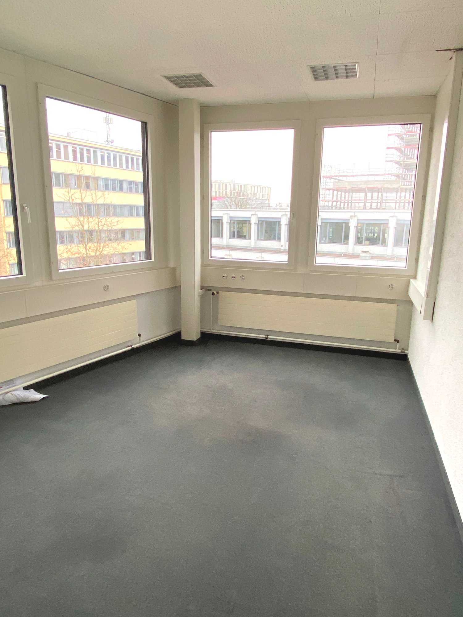 390m² commercial