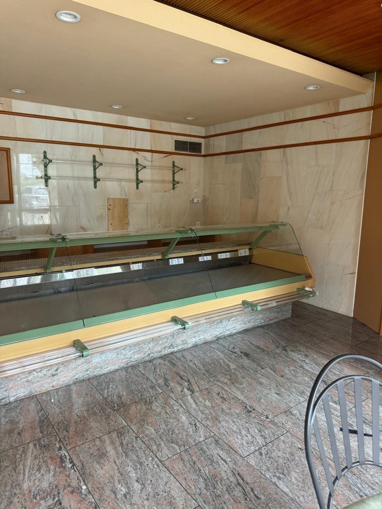 Shop, photo 2 of 3