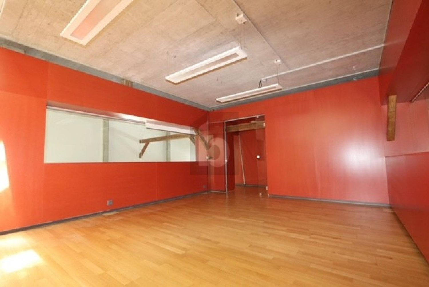 164m² office, photo 1 of 4