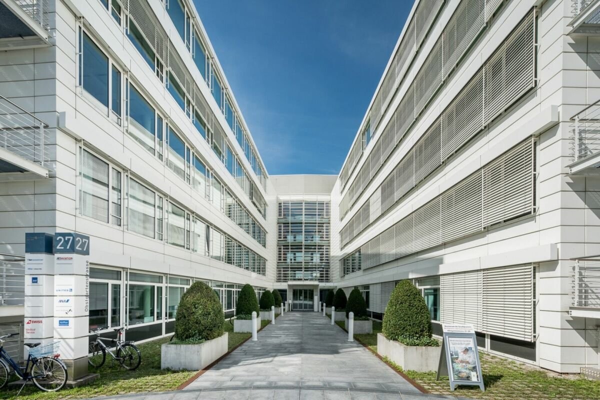 585m² office, photo 3 of 6