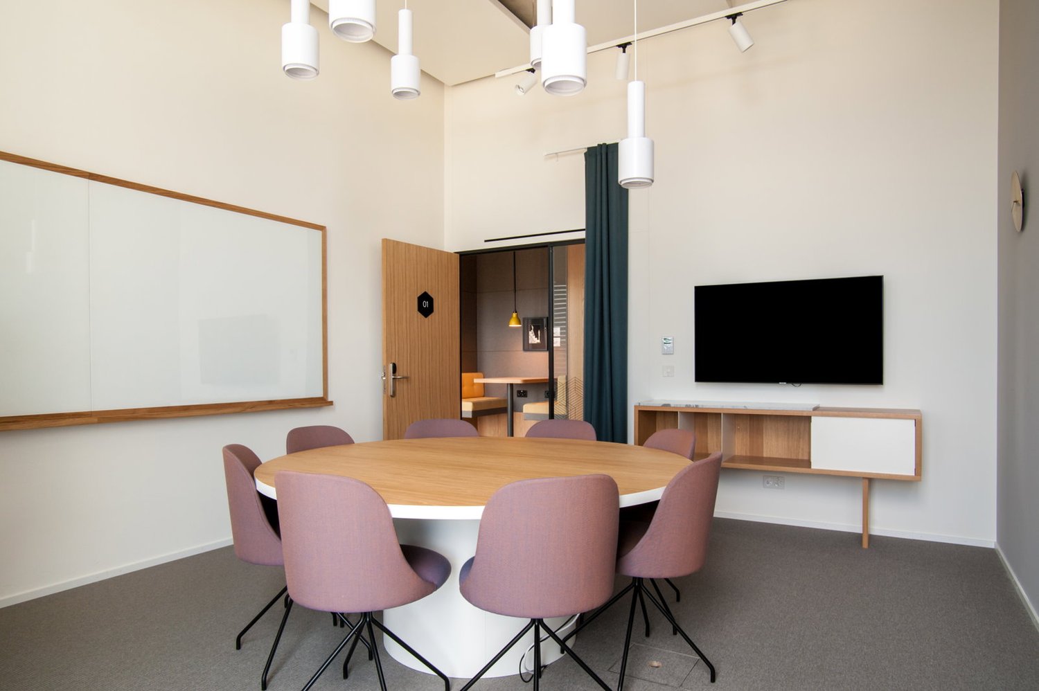 Office, photo 4 of 6