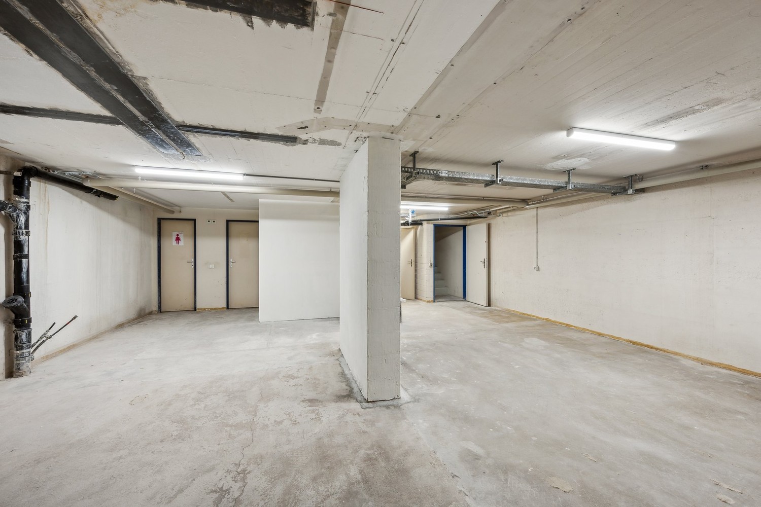 Cellar compartment, photo 5 of 6