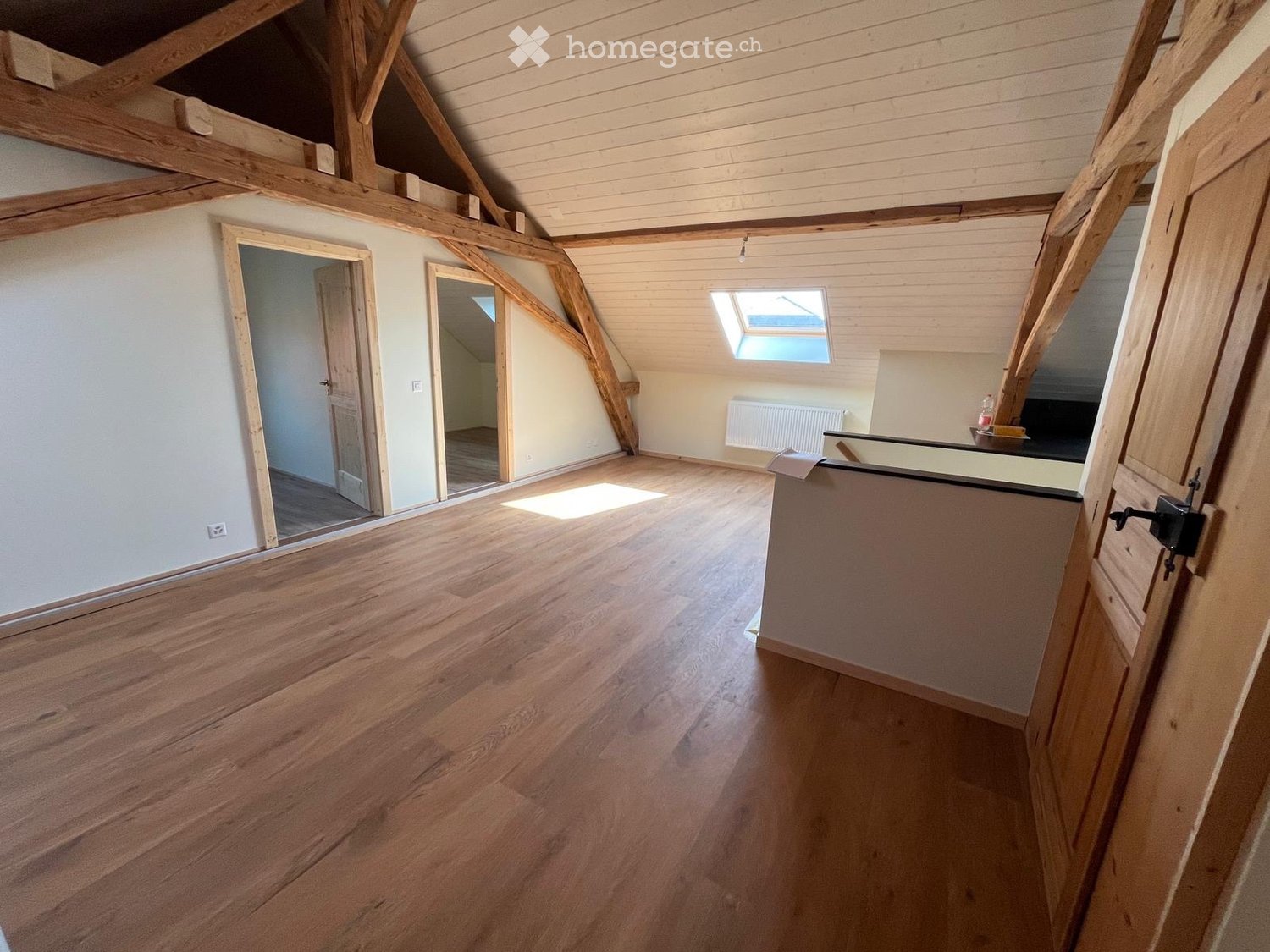 5 rooms apartment