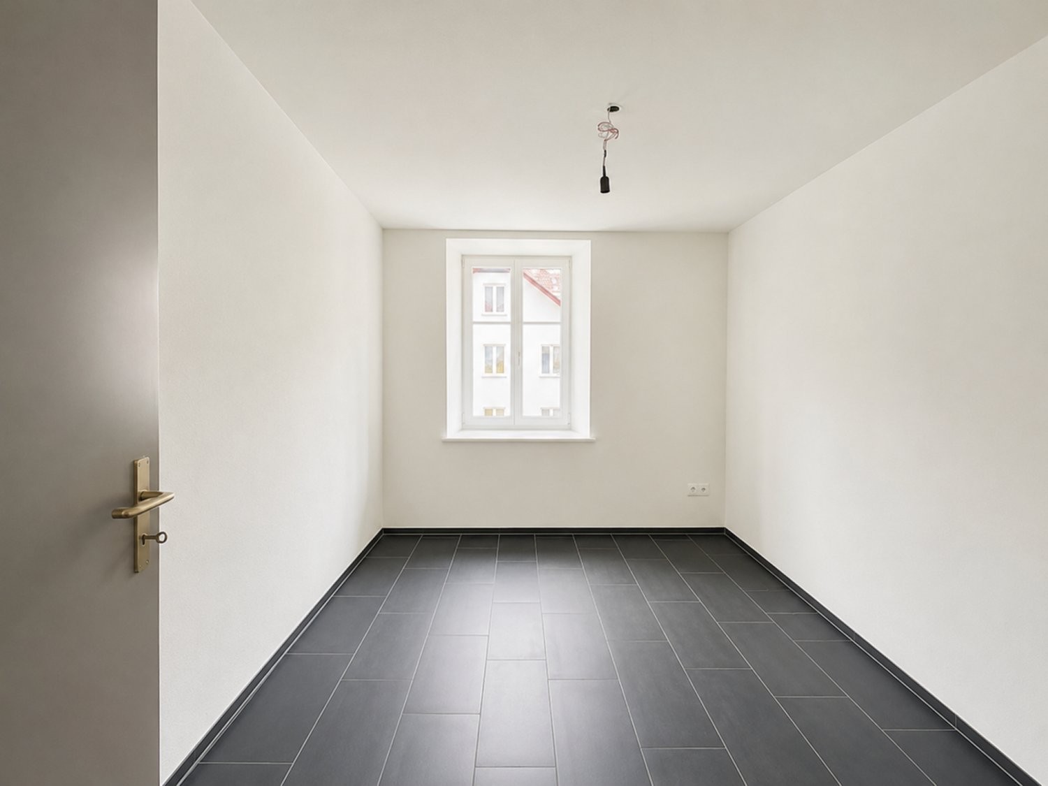 23 ½ rooms multi family house