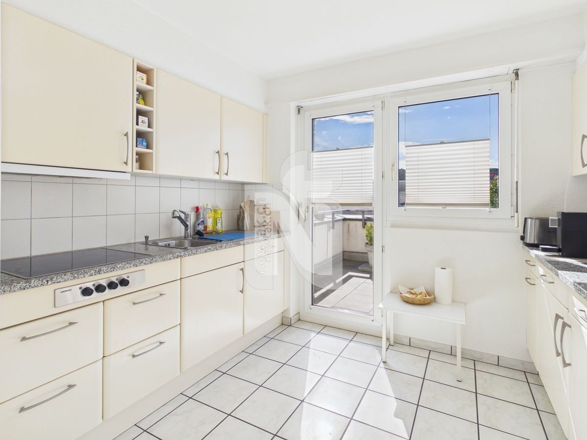 Attic flat, photo 5 of 10