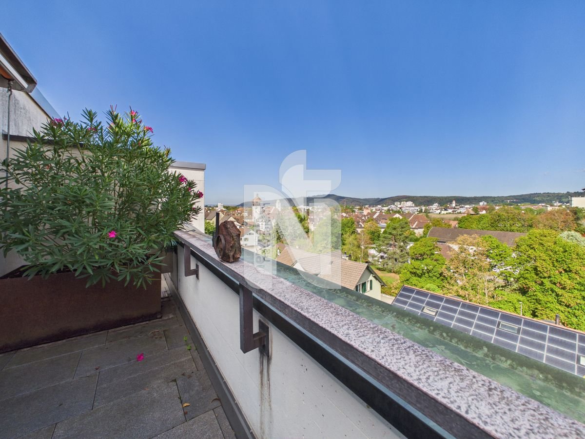 Attic flat, photo 6 of 10
