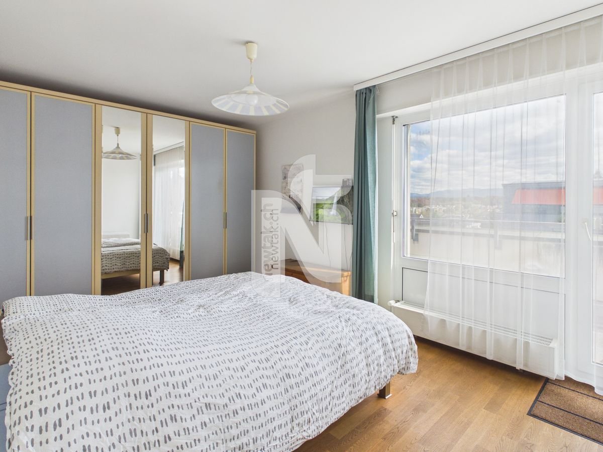 Attic flat, photo 10 of 10