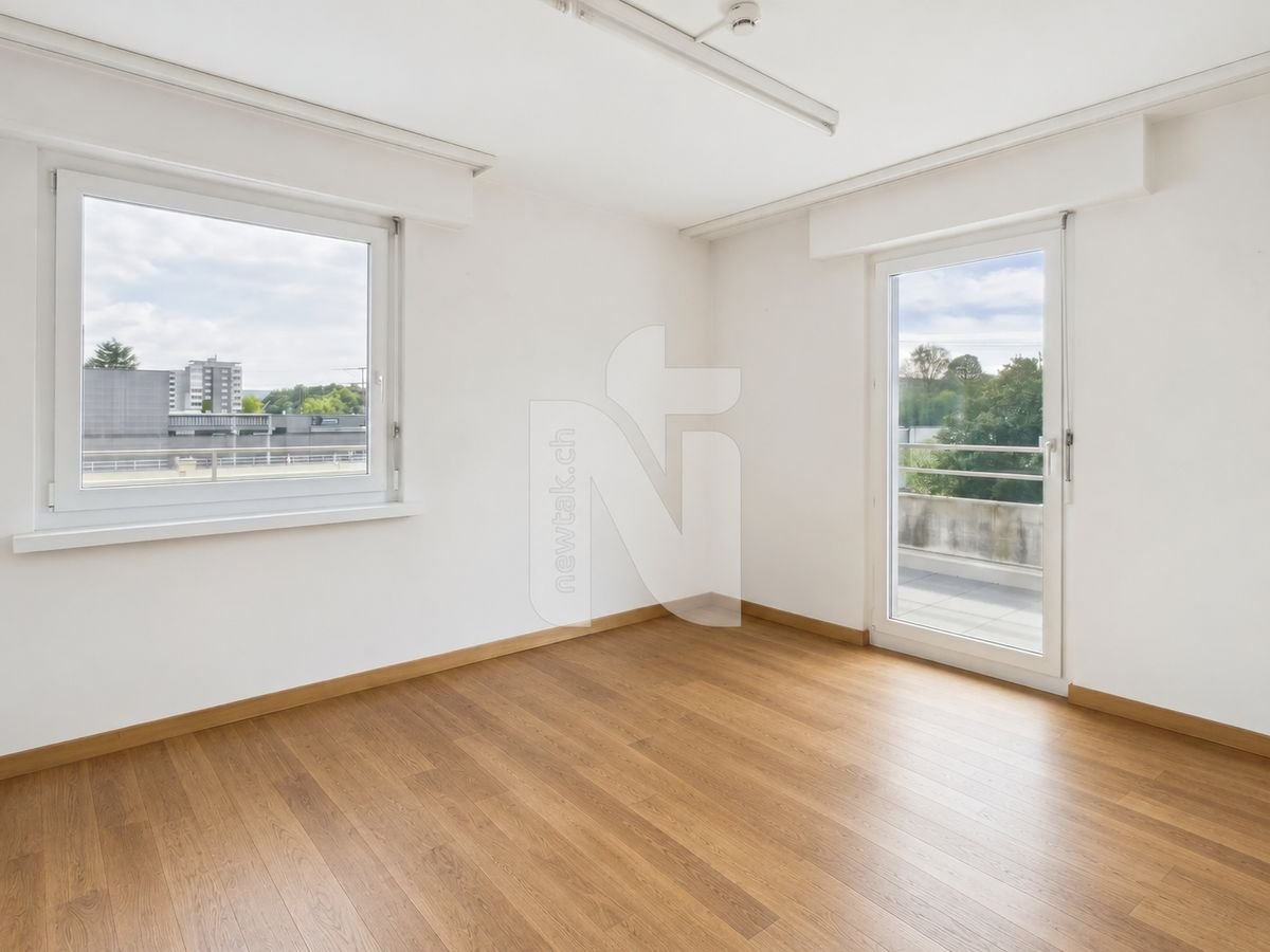 Attic flat, photo 9 of 10