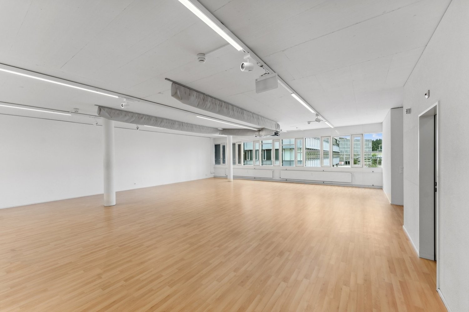 182m² office, photo 4 of 10