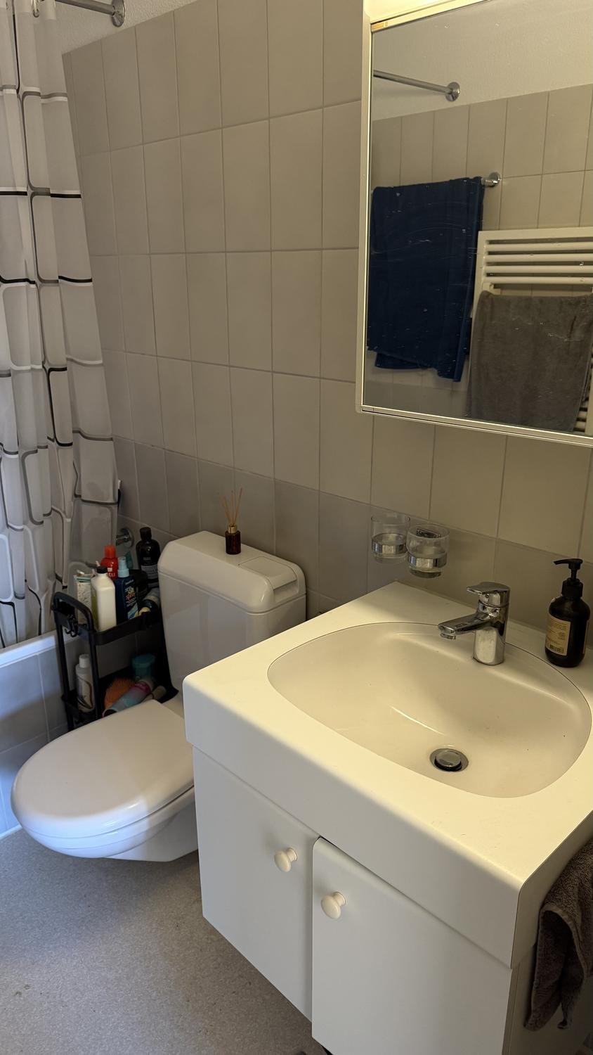 Chambre dans un appartement partagé