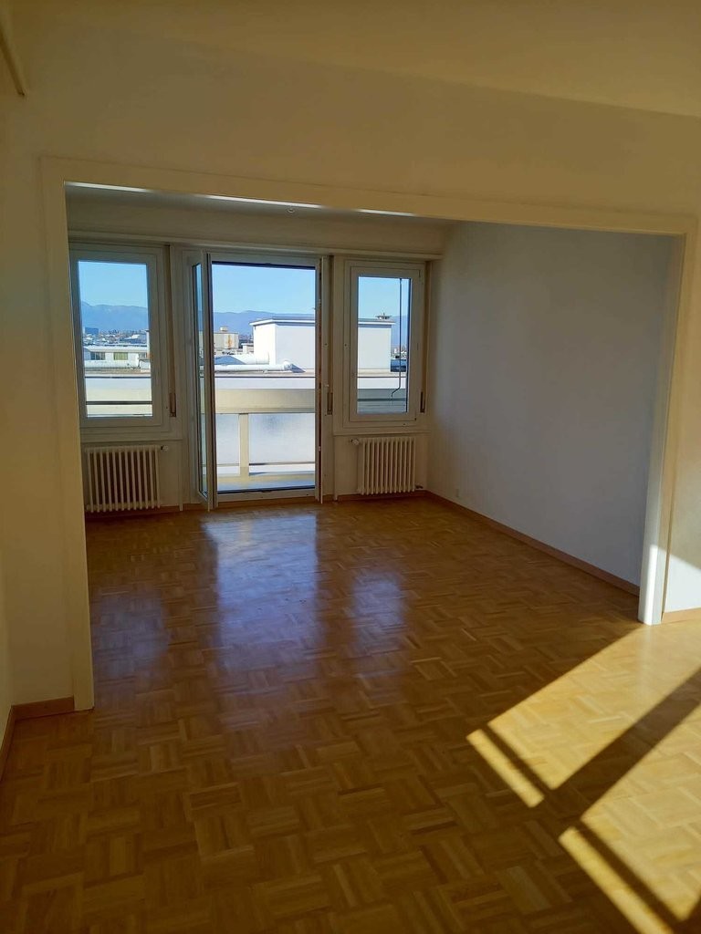 4 rooms apartment, photo 3 of 9