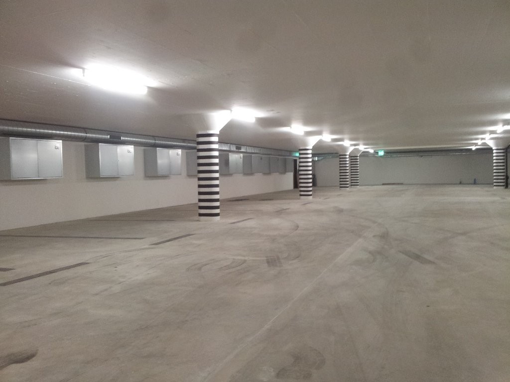 Underground slot, photo 1 of 4