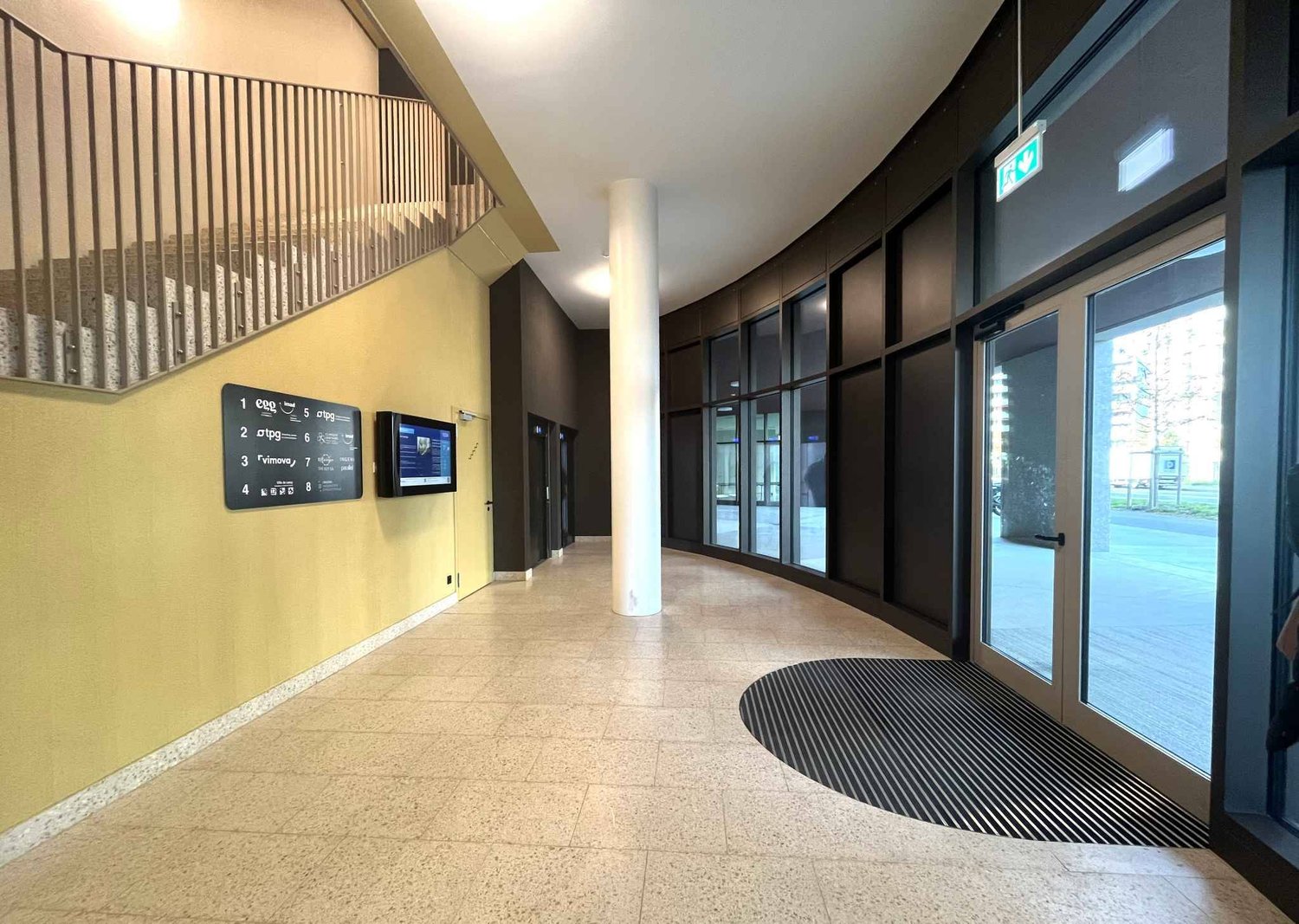 300m² office, photo 3 of 10