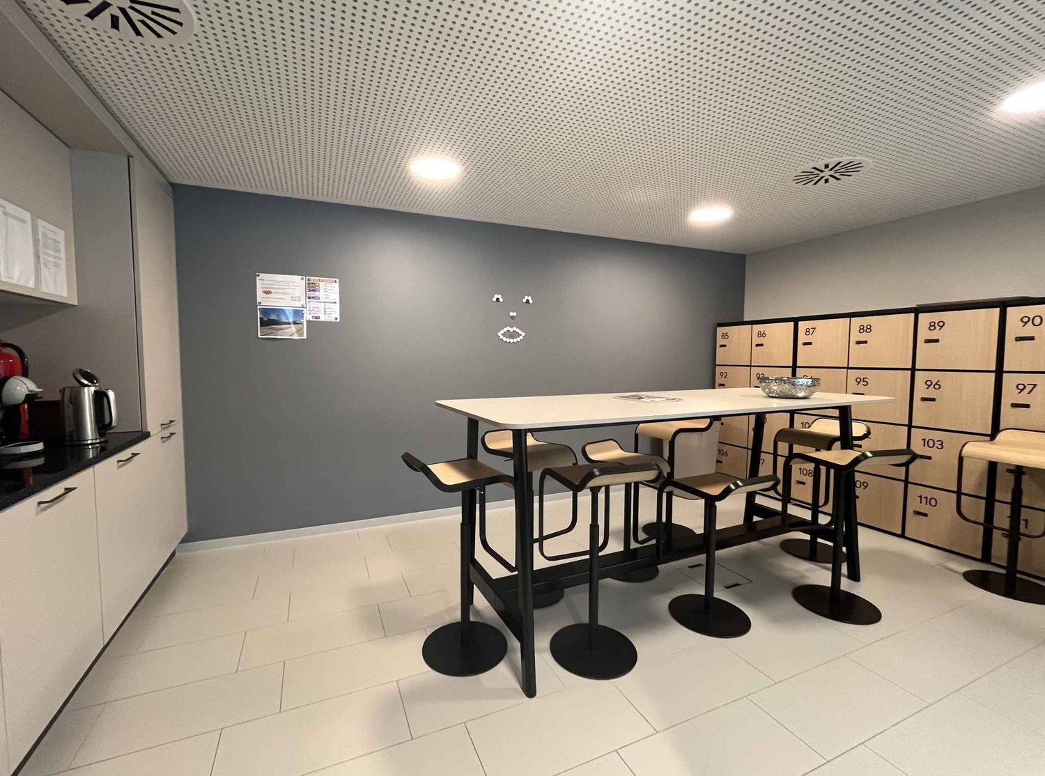 300m² office, photo 10 of 10